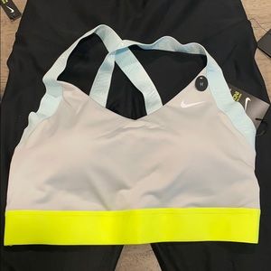Nike PRO INDY - Minimal Design Lightweight Bra